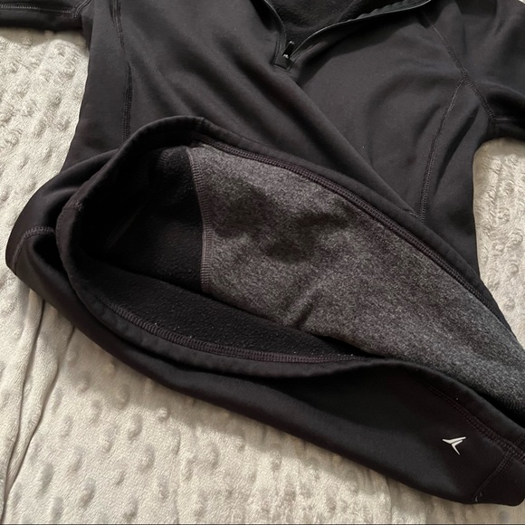 EUC Old Navy athleasure sweatshirt - Picture 9 of 16